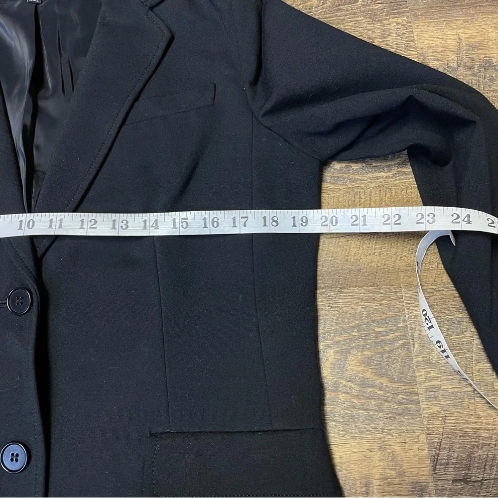 Talbots Blazer Women’s 12 Black Lined 2 Button Minimalist Coat Career Jacket - Picture 4 of 11